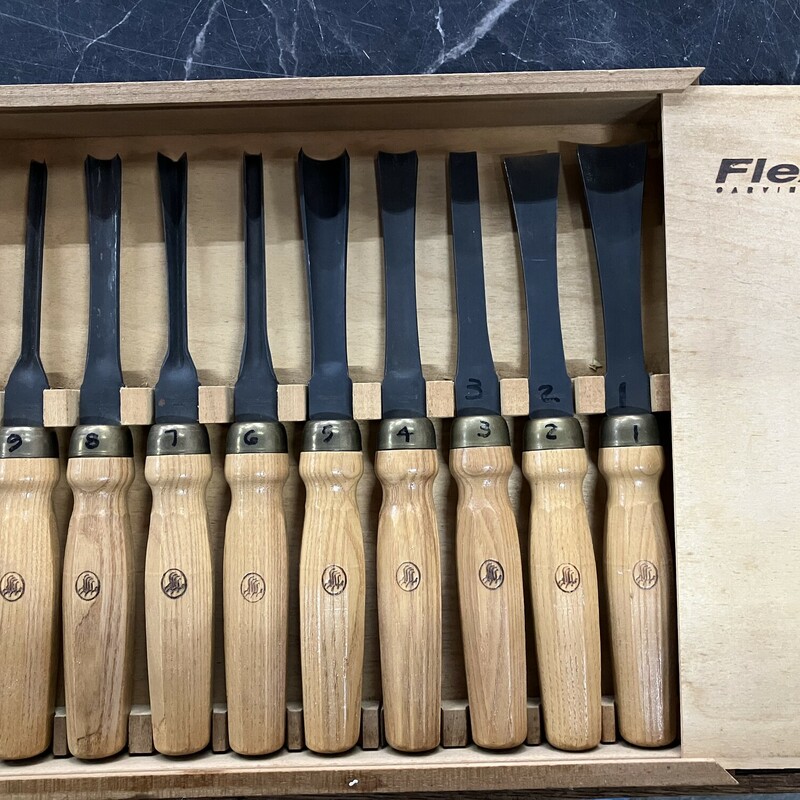 FLEXCUT Carving Tools

FLEXCUT Carving Tools, Mallet-Carving Chisels and Gouges for Woodworking, Deluxe Set of 10 (MC100)

https://www.flexcut.com/home/product/mc100-10-pc-deluxe-set