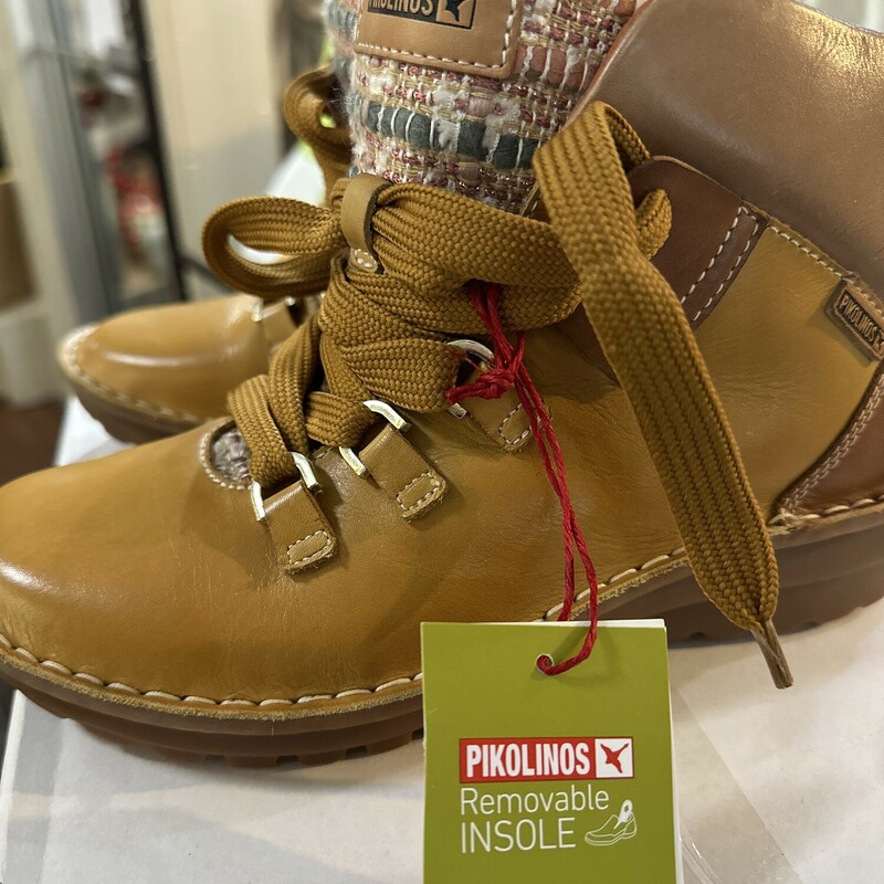 NWT Pikolinos Ankle Boots