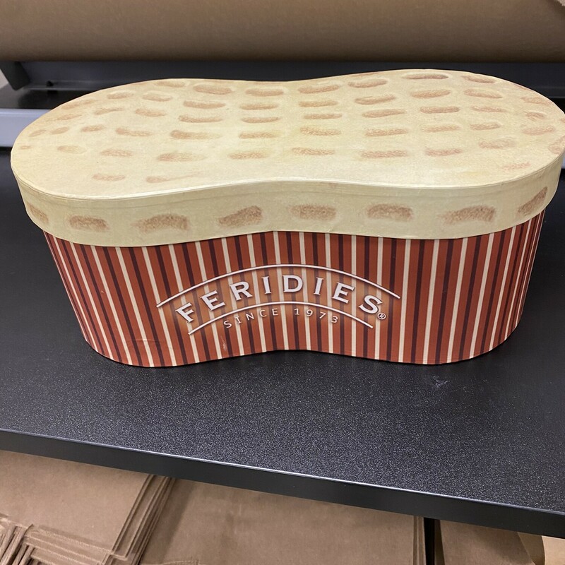Peanut Shaped Box W/Lid