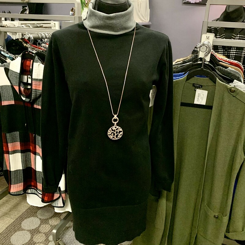 Turtle Sweater Dress,
COlour: Black and grey,
Size: M / L