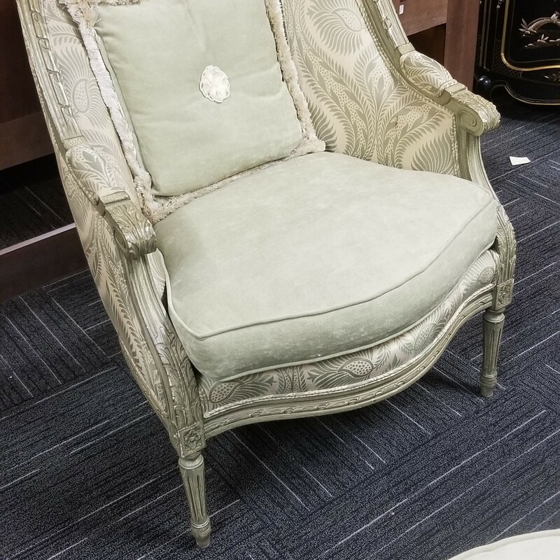 French arm chair. 28in wide. Needs some spot cleaning.