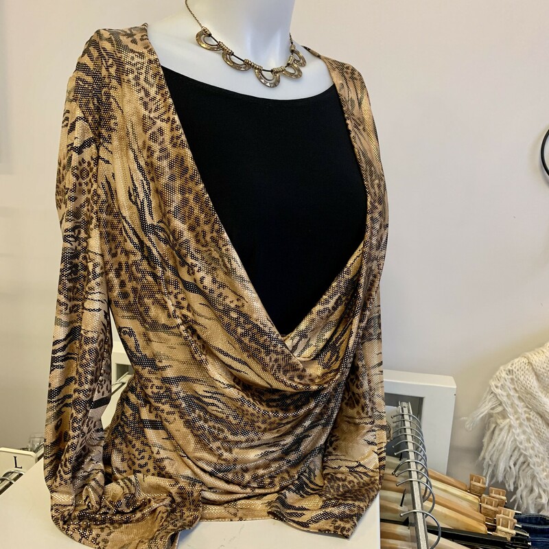 Frank Lyman Double Front top,
Colour: Gold and Black,
Size: 12