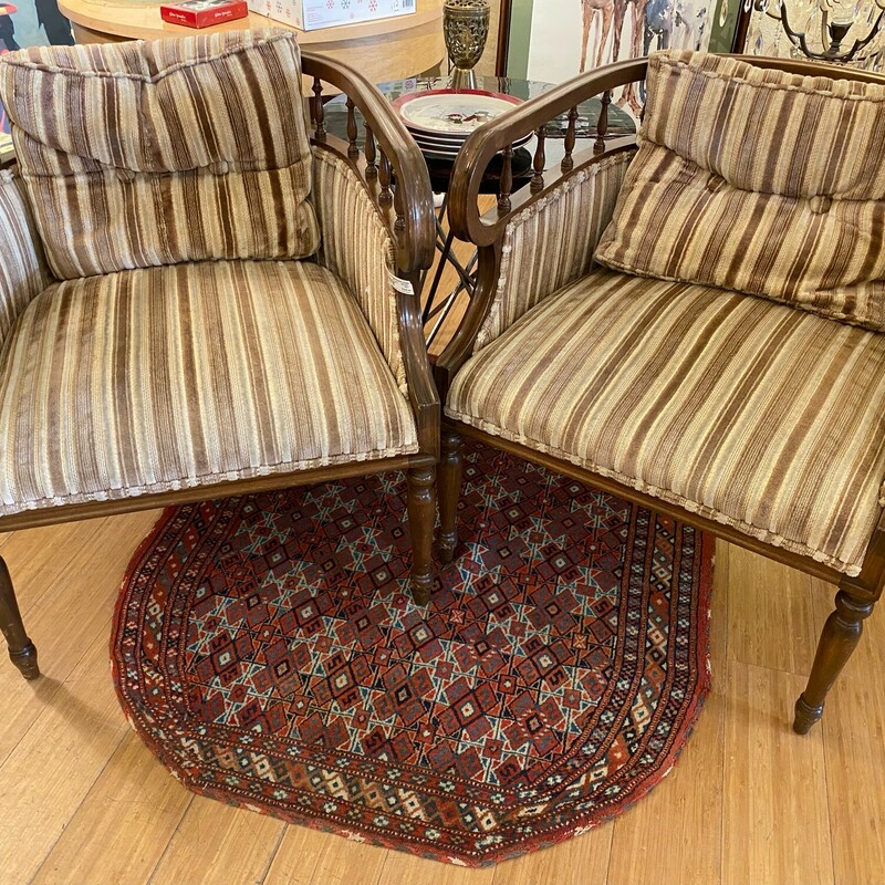 Chair Accent Vintage, Brown, Size: 25x25x29

Matching chair available, AS IS,  $379 #3577