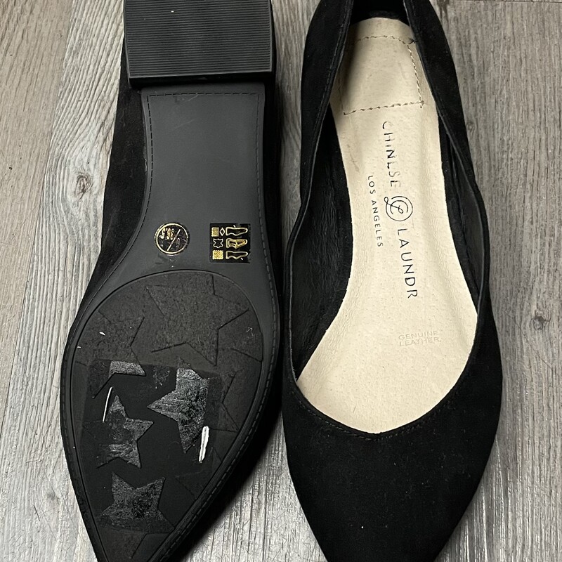 CL Suede Flat Shoes, Black, Size: 6Y