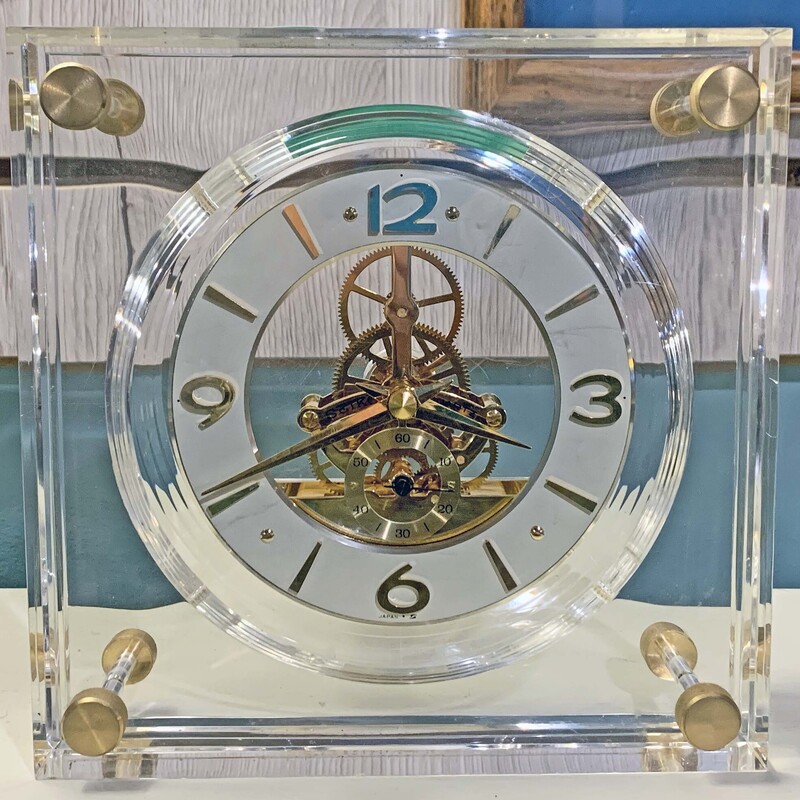 Seiko Quartz Clock
Size: 7 x 2 x 7
Vintage Seiko quartz Lucite Skeleton Clock, possibly form the 1980. The clock is in ver good condition and is working.  It is marked Made in Japan