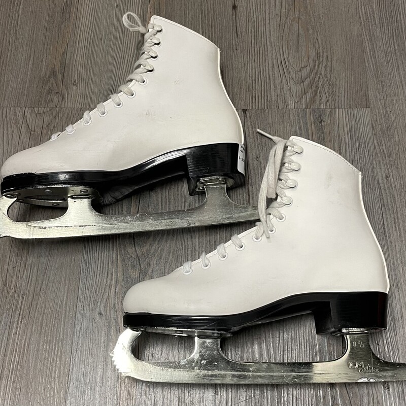 Bauer Figure Skates, White, Size: 4Y