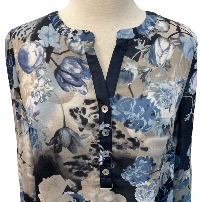 Soft Surroundings Floral Top
Blue, Gray, Navy, White
Size: XSmall