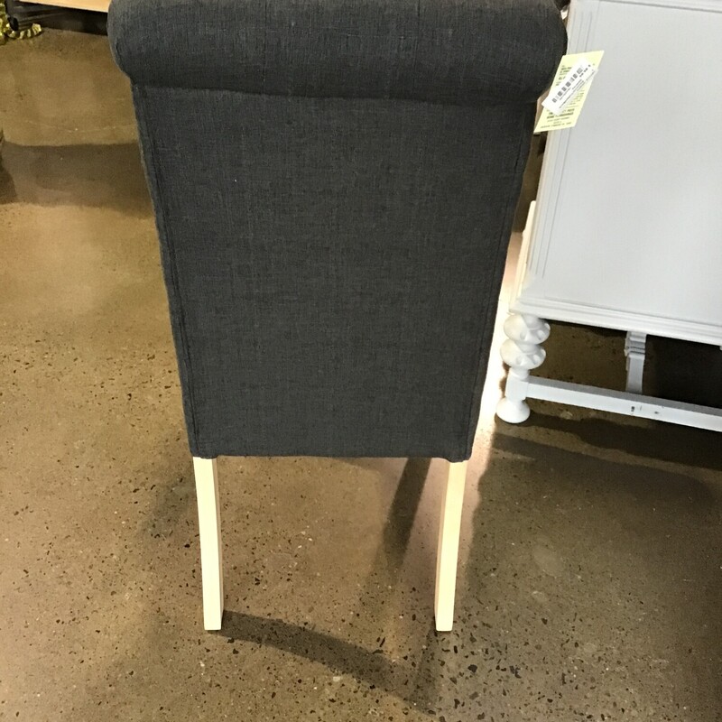 Dark Grey Upholstery
Light Wood Legs
Tufted Back
Excellent Condition!

Matches #157114

19 x 23 x 40