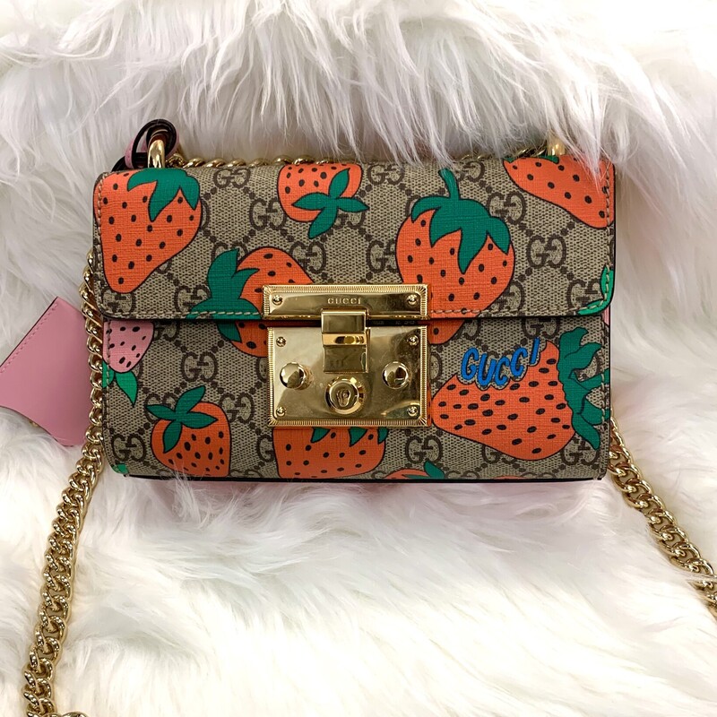 Gucci Stawberry Padlock
Red Logo
Size: Chain