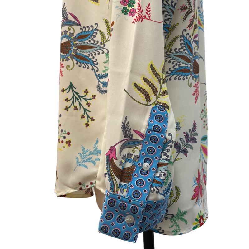 New Talbots Floral Tunic Top<br />
Cream, Light Blue, Yellow, Pink, Red, Brown and Gray<br />
Size: Medium