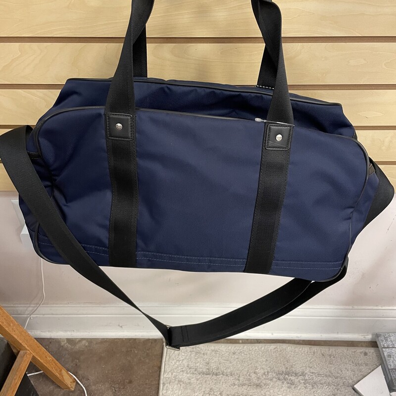 Coach Duffel /Travel bag Navy Black with a Cross Body Strap Size: As Is