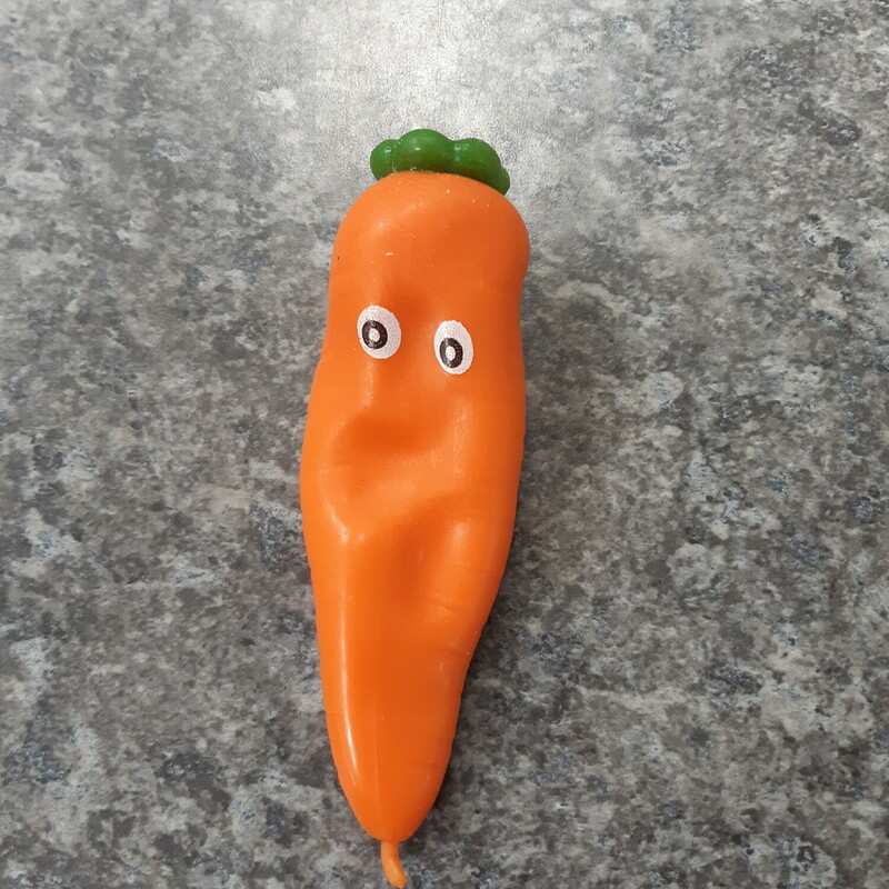 Squeezy Carrot, 3+, Size: Loot Bag