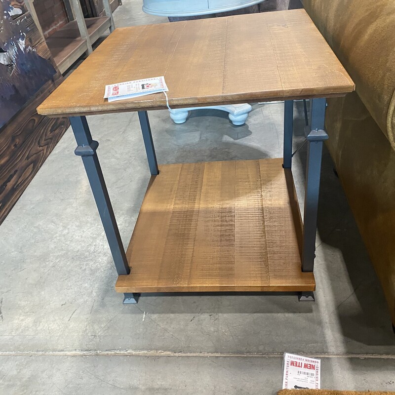 H 3228-04 End Table