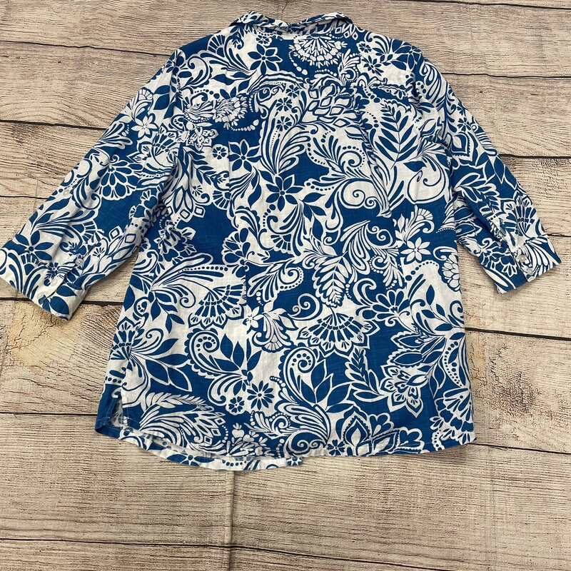 Cappagallo Blouse, 3/4 Sleeves, Blue and White Floral Design with Lime Green Accents Around the  Collar and Cuffs, Size: XL