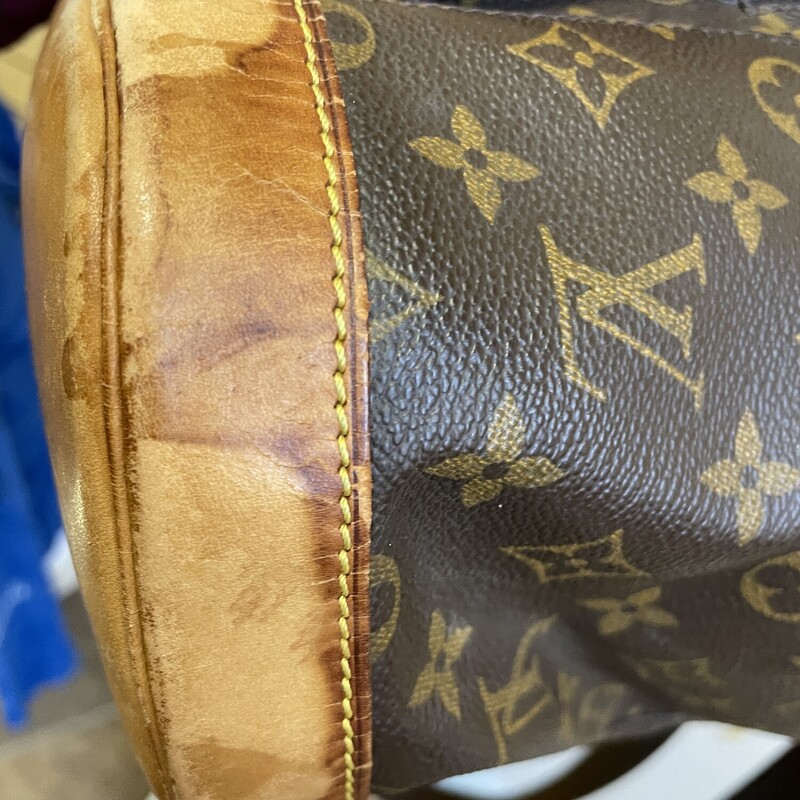 Sale!! was $1109.99 NOW $887.99

Louis Vuitton Canvas Montsouris Backpack As Is, Brown LV Logo Coated Canvas with Brown Canvas Lining, Fabric and Leather Straps, Leather Bottom with Water Stains and Cracks Along the Bottom and Sides, Leather Drawstring Opening (Some Wear, Cracking, and Water Stains on Piping) and Leather Piping and a Flap Cover (Stains on Fabric Under the Flap) with Leather Buckle Closure (Water Stains on Leather), Inside Pocket with Leather Opening, Gold Hardware with Some Tarnishing/Scraches

Size: Length: 12.2 inches, Heighth: 15.4 inches, Depth: 5.1 inches

*Additional shipping and insurance rates will apply. A separate invoice will be sent due to the value of this item.
