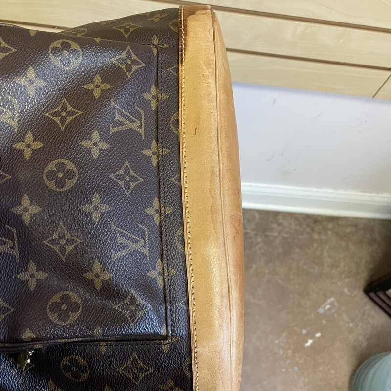 Sale!! was $1109.99 NOW $887.99

Louis Vuitton Canvas Montsouris Backpack As Is, Brown LV Logo Coated Canvas with Brown Canvas Lining, Fabric and Leather Straps, Leather Bottom with Water Stains and Cracks Along the Bottom and Sides, Leather Drawstring Opening (Some Wear, Cracking, and Water Stains on Piping) and Leather Piping and a Flap Cover (Stains on Fabric Under the Flap) with Leather Buckle Closure (Water Stains on Leather), Inside Pocket with Leather Opening, Gold Hardware with Some Tarnishing/Scraches

Size: Length: 12.2 inches, Heighth: 15.4 inches, Depth: 5.1 inches

*Additional shipping and insurance rates will apply. A separate invoice will be sent due to the value of this item.