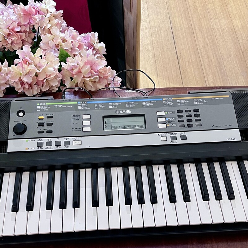 Keyboard, Yamaha YPT-240, Black, 61 Keys