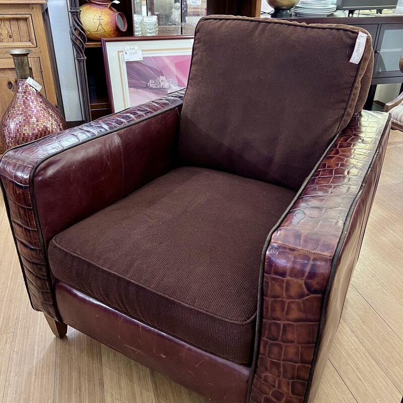 Chair Arm Leather/Fabric,
Size: 33x36x34