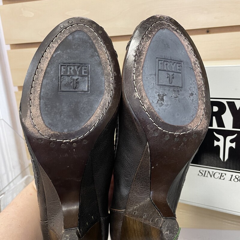 Frye Peep Toe Pumps, Brown Distressed Leather, Wooden Heel, Woven Pattern Around the Side, Some Wear on the Bottom, Size: 7.5
