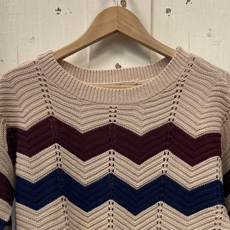 NWT Crm/nvy Chev Sweater