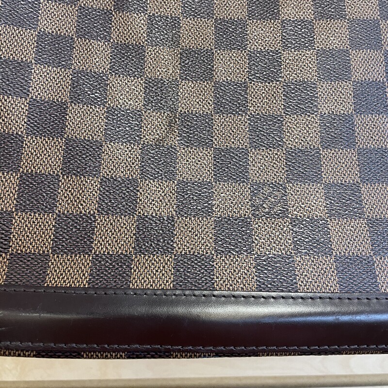 Sale!! Was $1399.99 NOW $1119.99

LV Manosque Damier GM As Is, Brown Damier Check Design, Hook and Eye Closure, Some Scuffs Around the Bottom Leather Detailing, 2 Front Pocket with Buckle Closures (One Has Some Cracking at the Buckle), Interior Orange Fabric Has Some Staining and Ink Marks

Size: Length: 13 in, Height: 11 in, Width: 5.5 in, Drop: 7 in

*Additional shipping and insurance rates will apply. A separate invoice will be sent due to the value of this item.