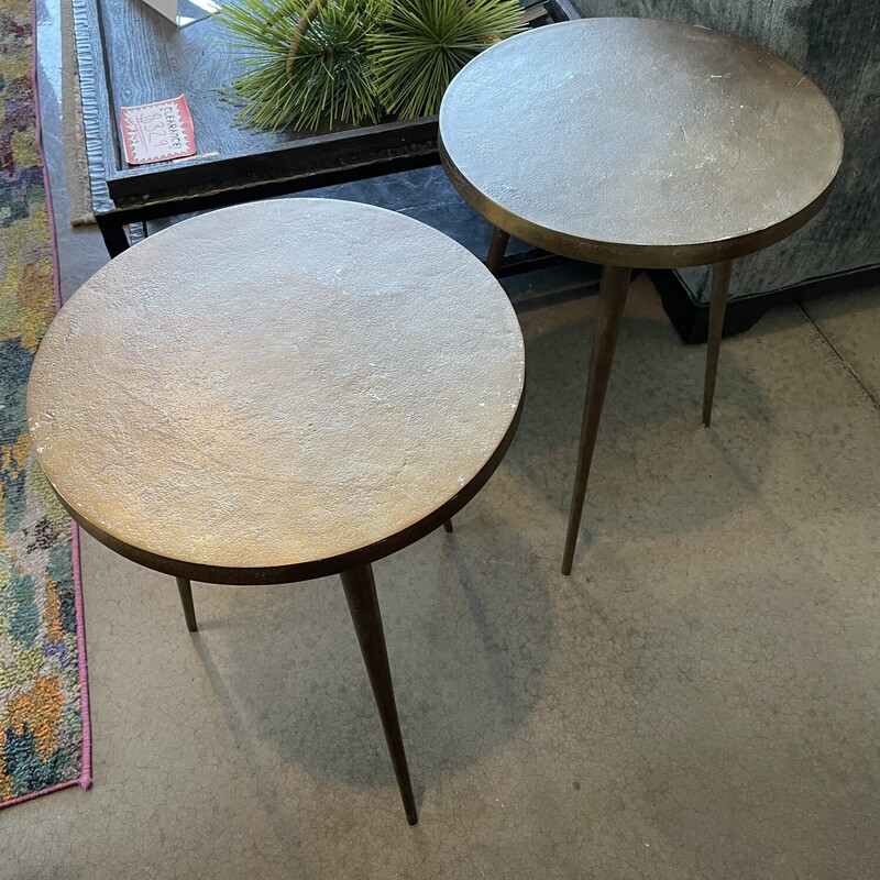 Set of 2 West Elm Casted Tripod Round Side Tables<br />
<br />
- Retails for $149 Each -<br />
<br />
Size: 22H X 15D