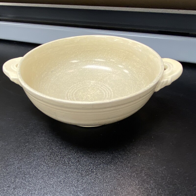 Fiestaware Lug Bowl, Off Whte, Size: 5x2 Inch