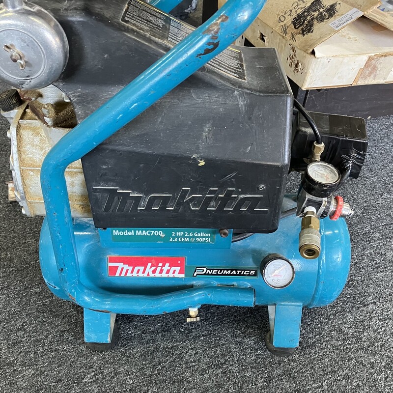 Air Compressor, Makita, Size: 2.6 gallon MAC700

NOTE: Compressor is in fair cometic condition but is fully functional

Makita's 2.0 HP Air Compressor is equipped with Makita's Big Bore engineered pump cylinder and piston for higher output, less noise and improved job site performance. The MAC700 delivers industrial power and results with improved durability under tough job site conditions.

2.0 HP with Big Bore Engineered Pump
The MAC700 is powered by a 2.0 HP motor. The Makita Big Bore engineered pump with cast iron cylinder has greater bore and stroke for increased compression, faster recovery and less noise. The cast iron construction is engineered for increased durability even under tough job site conditions. The MAC700 has an oil-lubricated pump and is equipped with a large automotive style filter for increased air intake and greater efficiency. The Big Bore oil-lubricated pump is also more efficient: the MAC700 runs cooler and at half the RPM of most competitive units, resulting in greater motor and pump life and lower noise. The 2.6-gallon tank sustains an operating pressure of 130 PSI, and delivers 40PSI (3.8 CFM) and 90 PSI (3.3 CFM). The low AMP draw reduces instances of tripped breakers and voltage drop that can cause premature motor failure. The roll bar handle provides portability and additional protection, helping it withstand harsh jobsite environments. Additional features include a convenient oil drain and oil sight glass, a tank drain valve that supersedes standard petcock design for easier maintenance, and finned discharge tubing that dissipates heat more efficiently.
Versatile Design for a Range of Applications
The MAC700 is engineered for low noise, high output and less maintenance, and delivers industrial power and results with improved durability under tough job site conditions. The MAC700 is just another example of Makita's commitment to innovative technology and best-in-class engineering.

About Makita Big Bore Air Compressors
Makita Big Bore Air Compressors deliver higher output and less noise for improved job site performance. The Makita Big Bore engineered pump with cast iron cylinder has greater bore and stroke for increased compression, faster recovery and less noise. The cast iron construction is engineered for increased durability even under tough job site conditions. All Makita Big Bore Air Compressors are oil lubricated and equipped with large automotive style filters for increased air intake and greater efficiency. Makita Big Bore Air Compressors deliver industrial power and results with improved durability.