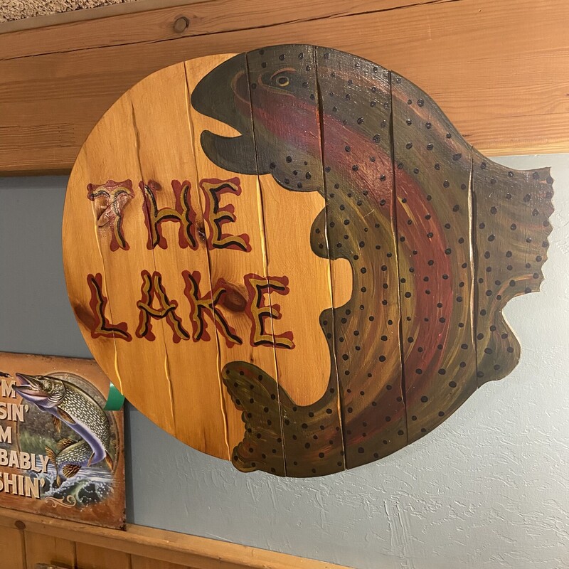 The Lake Wden Sign W/Fish