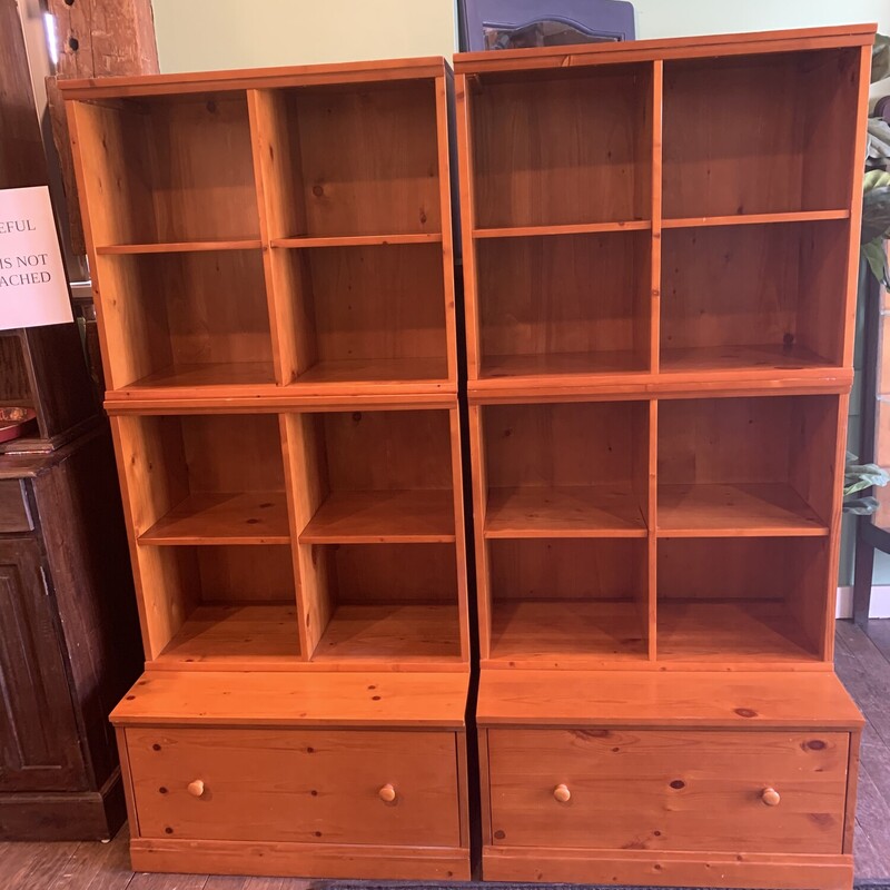 Pottery Barn Book Case With Cubbies
One Drawer
65 In T, 29 In W, 20 D
$360.00
