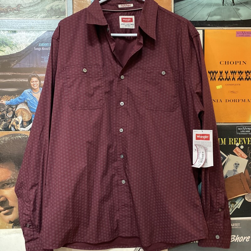 Wrangler, Maroon, Size: L BRAND NEW WITH TAGS ORIGINALLY PRICED $16.97