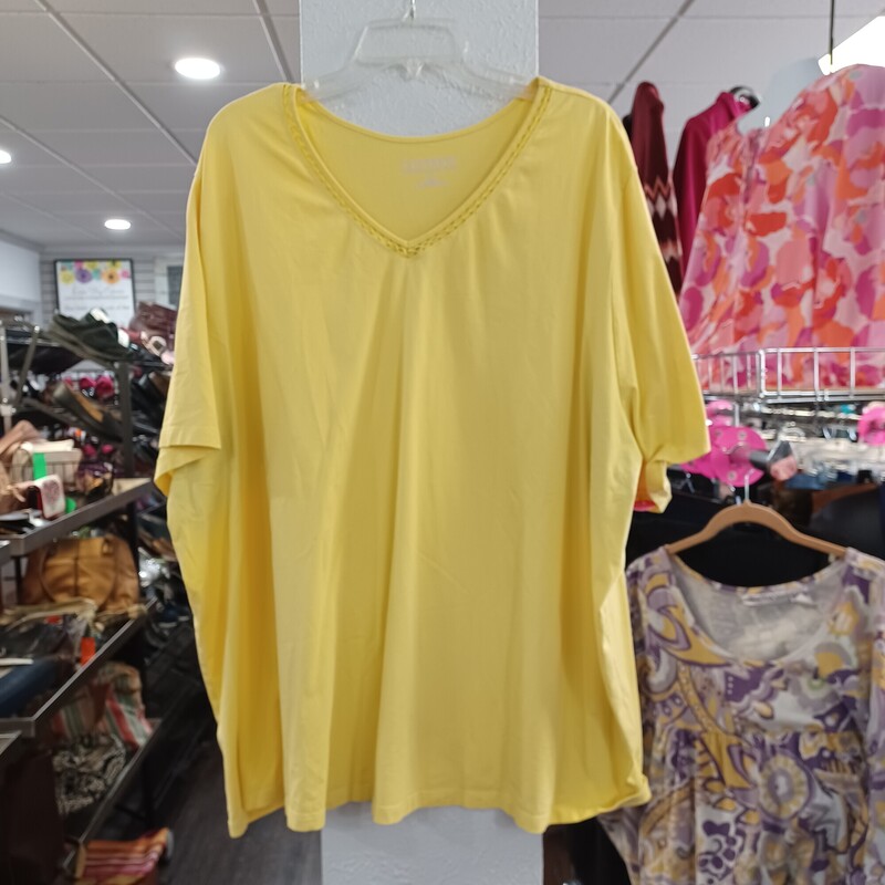 Short sleeve tee in a soft buttery yellow