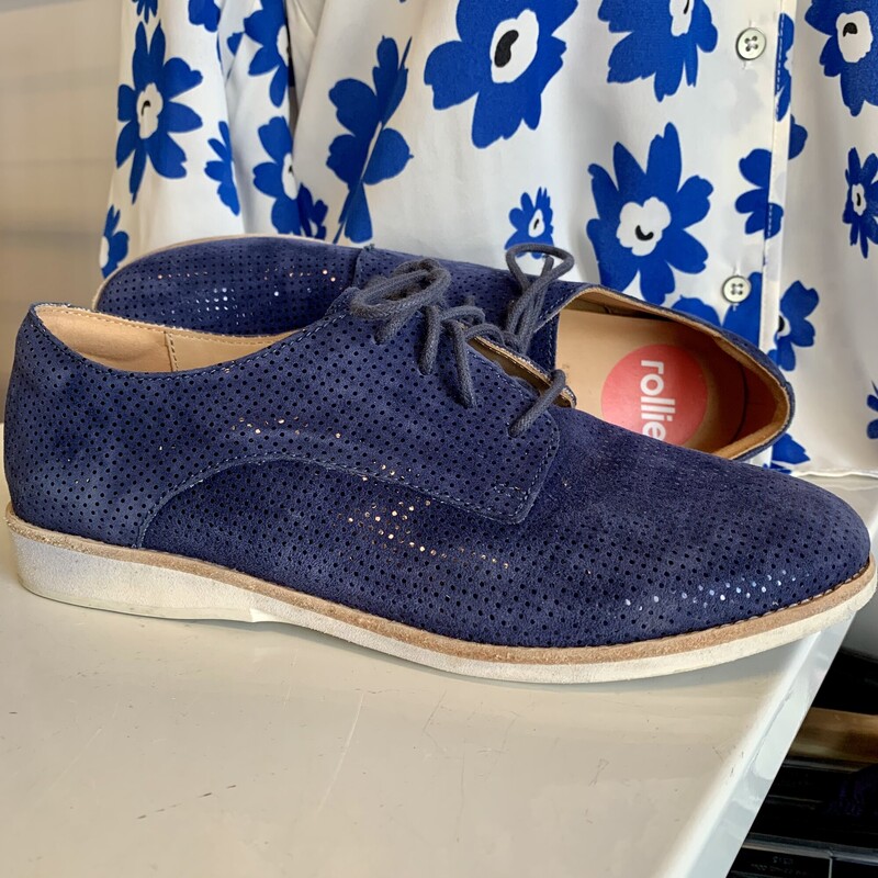 Rollie Australia Derby shoes,
Colour: Blue with a sparkle,
Size: 37,

Part of our Spring collection