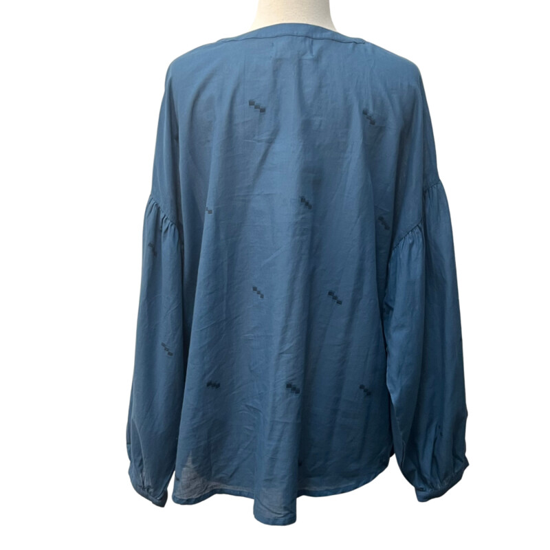 NEW Woven by Synergy Blouse<br />
100% Organic Cotton<br />
Teal and Black<br />
Size: XLarge
