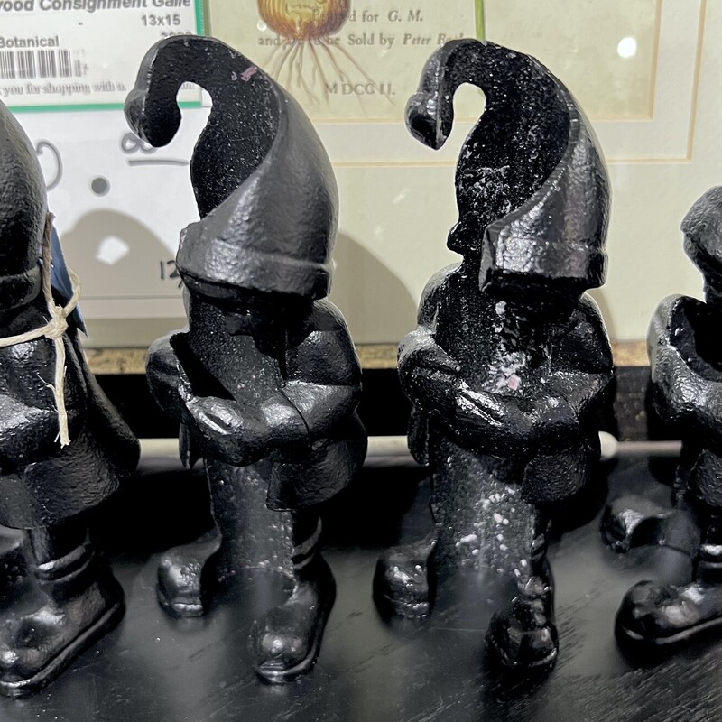 Cast Iron Elf Candle holders
Size: Set 4