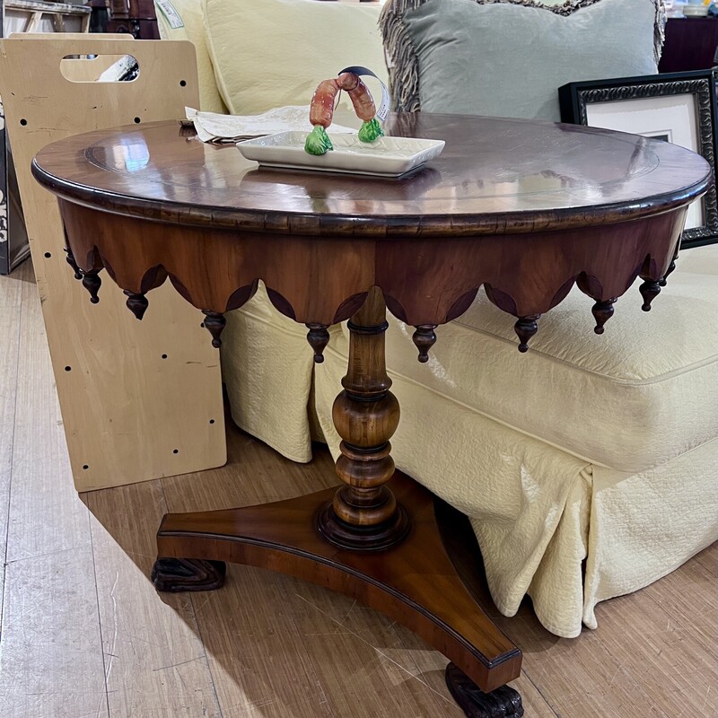 Table Accent Alfonso Marina for Century Furniture, Wood, Size: 30x27

Matching table, $429  #5076