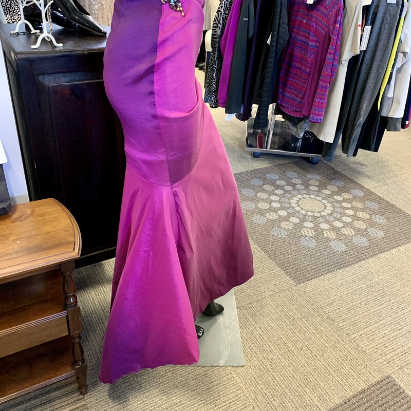 Alfabeta Gown Mermaid,<br />
Colour; Magenta,<br />
Size: XSmall,<br />
Armpit to Armpit; 15\" ,<br />
<br />
Please contact the store if you want this item shipped,
