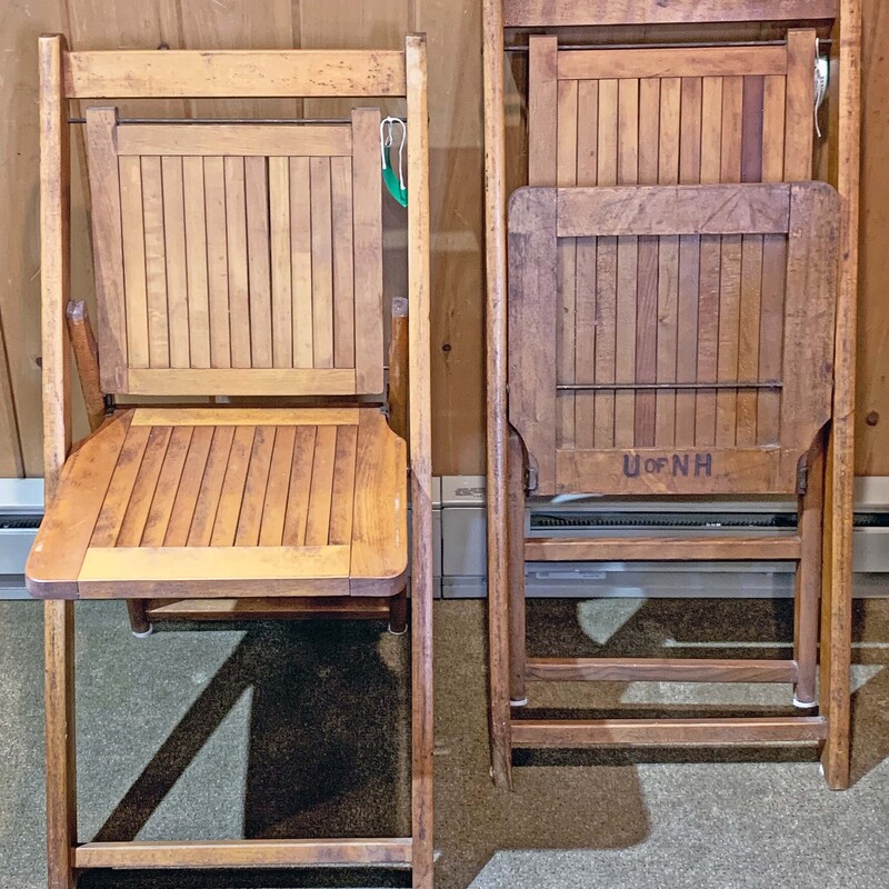 Wooden UNH Folding Chair