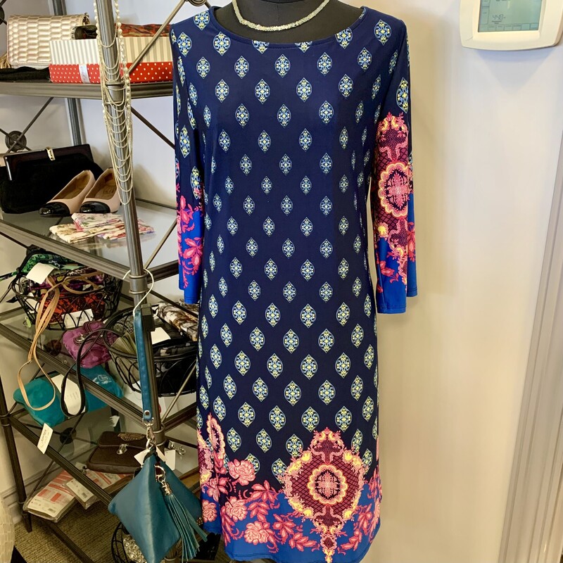 Gilli Dress shift,
Colour: Blue and multi,
Size: Large,
Lined,