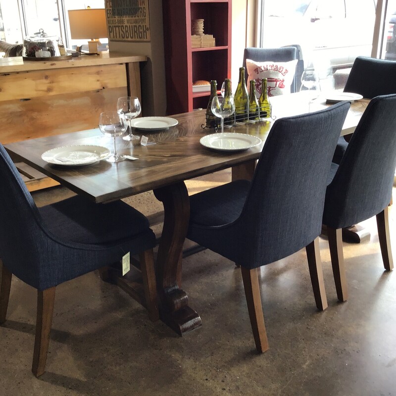 Table W/Bench & 5 Chairs