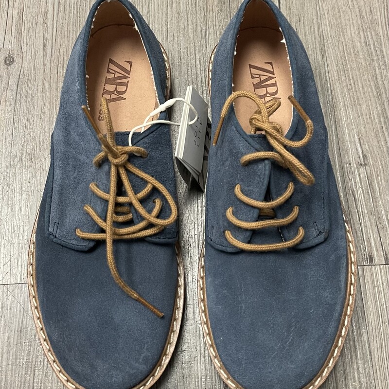 Zara Suede Shoes, Blue, Size: 2Y
NEW With Tag