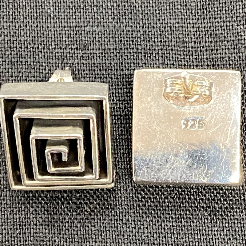 .925 Silver Abstract Open Square Concentric Maze Earrings<br />
 Post
