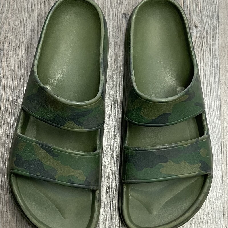 Old Navy Slide Sandals, Camo, Size: 1-2Y