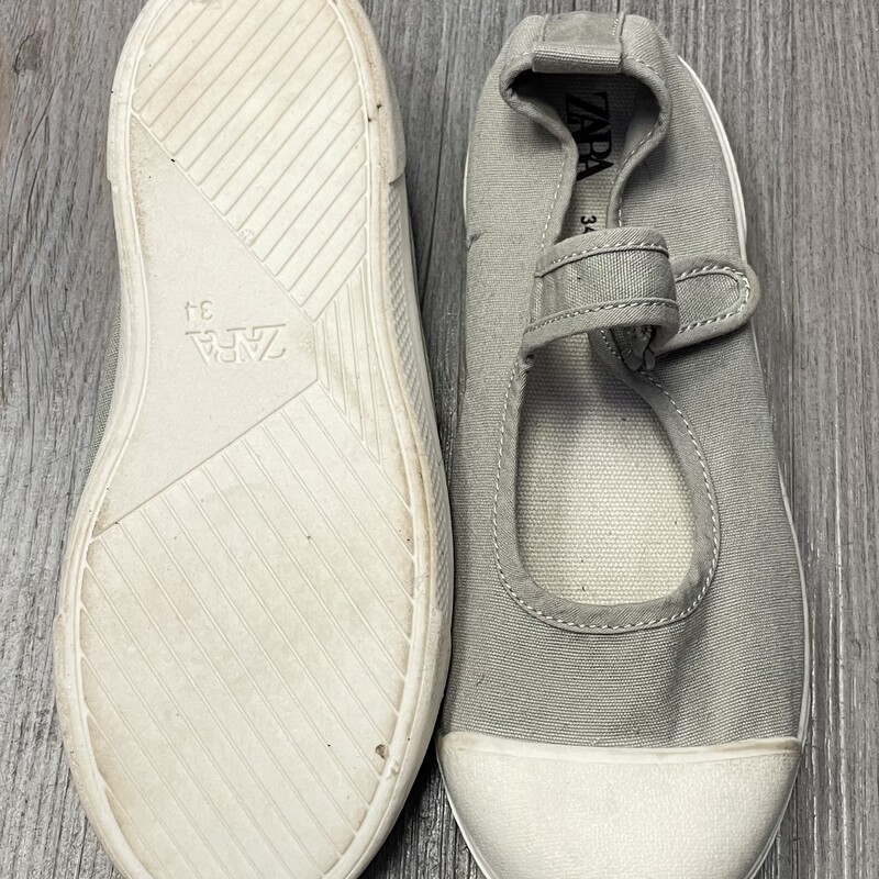 Zara Shoes, Sage, Size: 2Y<br />
Original Size 34