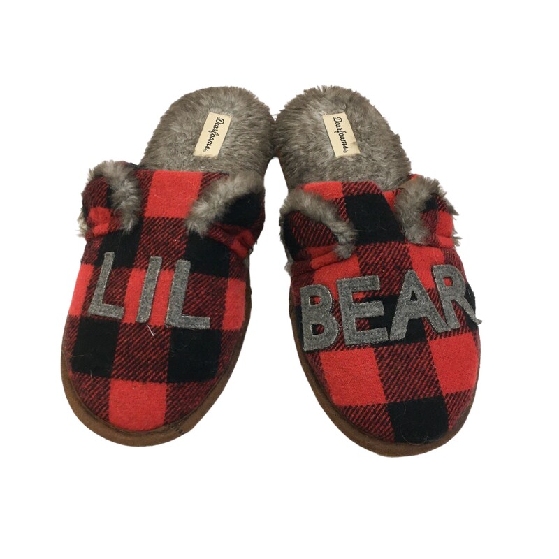 Shoes (Plaid/Slippers), Boy, Size: 7/8y

Located at Pipsqueak Resale Boutique inside the Vancouver Mall or online at:

#resalerocks #pipsqueakresale #vancouverwa #portland #reusereducerecycle #fashiononabudget #chooseused #consignment #savemoney #shoplocal #weship #keepusopen #shoplocalonline #resale #resaleboutique #mommyandme #minime #fashion #reseller                                                                                                                                      All items are photographed prior to being steamed. Cross posted, items are located at #PipsqueakResaleBoutique, payments accepted: cash, paypal & credit cards. Any flaws will be described in the comments. More pictures available with link above. Local pick up available at the #VancouverMall, tax will be added (not included in price), shipping available (not included in price, *Clothing, shoes, books & DVDs for $6.99; please contact regarding shipment of toys or other larger items), item can be placed on hold with communication, message with any questions. Join Pipsqueak Resale - Online to see all the new items! Follow us on IG @pipsqueakresale & Thanks for looking! Due to the nature of consignment, any known flaws will be described; ALL SHIPPED SALES ARE FINAL. All items are currently located inside Pipsqueak Resale Boutique as a store front items purchased on location before items are prepared for shipment will be refunded.