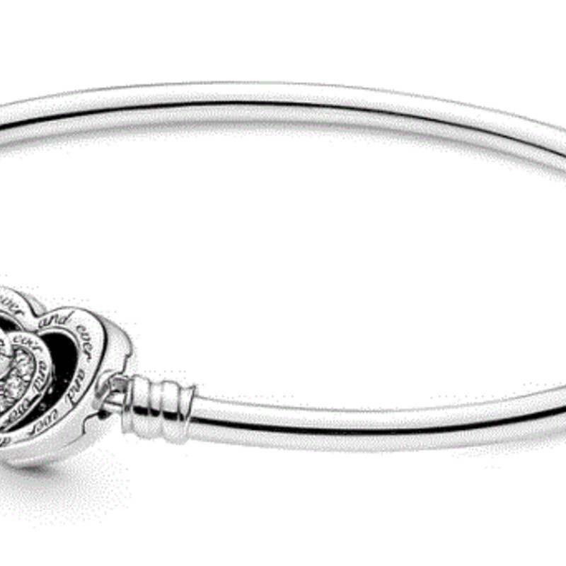 925 Pandora Entwined Heart Bracelet
Silver Size: 7.5L
Retails: $85.00