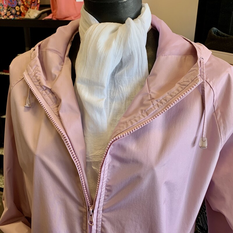 Momento Jacket Rain Lined,
Colour: Lilac,
Size: Large,
Hood attached,
Fully lined.
