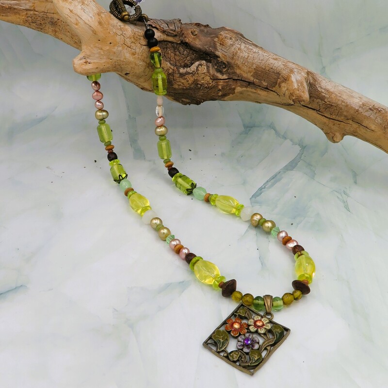 NK VintageFlower Pendant