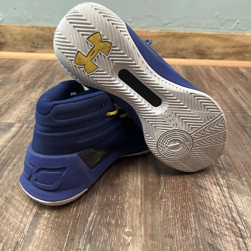 Under Armour Steph Curry, Blue, Size: Shoes 7<br />
youth size 7