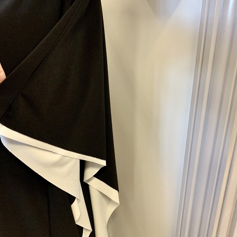Joseph Ribkoff Dress,<br />
Colour: Black and white,<br />
Size: Medium